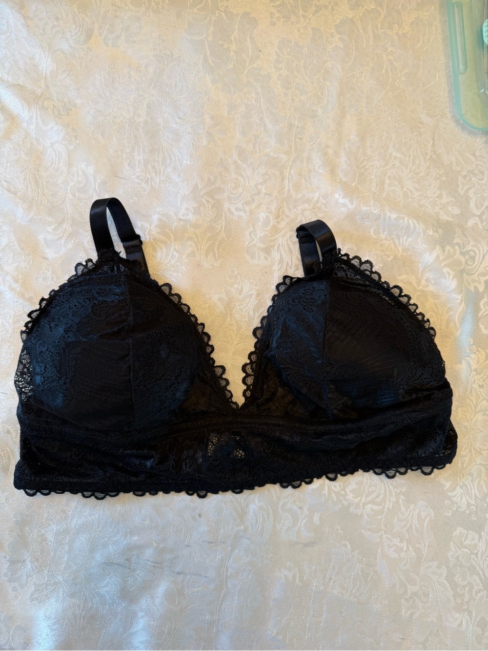 Delta Burke Black Lace Bralette with Scallop Trim NWOT